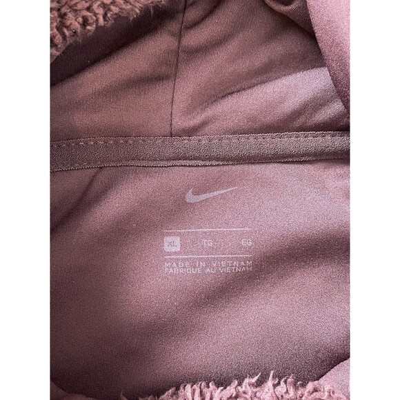 Nike Women’s Burgundy Sherpa Teddy Pullover Training Hoodie Front Pockets Sz XL - Picture 7 of 9